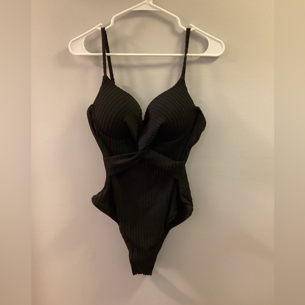 Willast black one piece swim suit tie back & adjustable strap Large